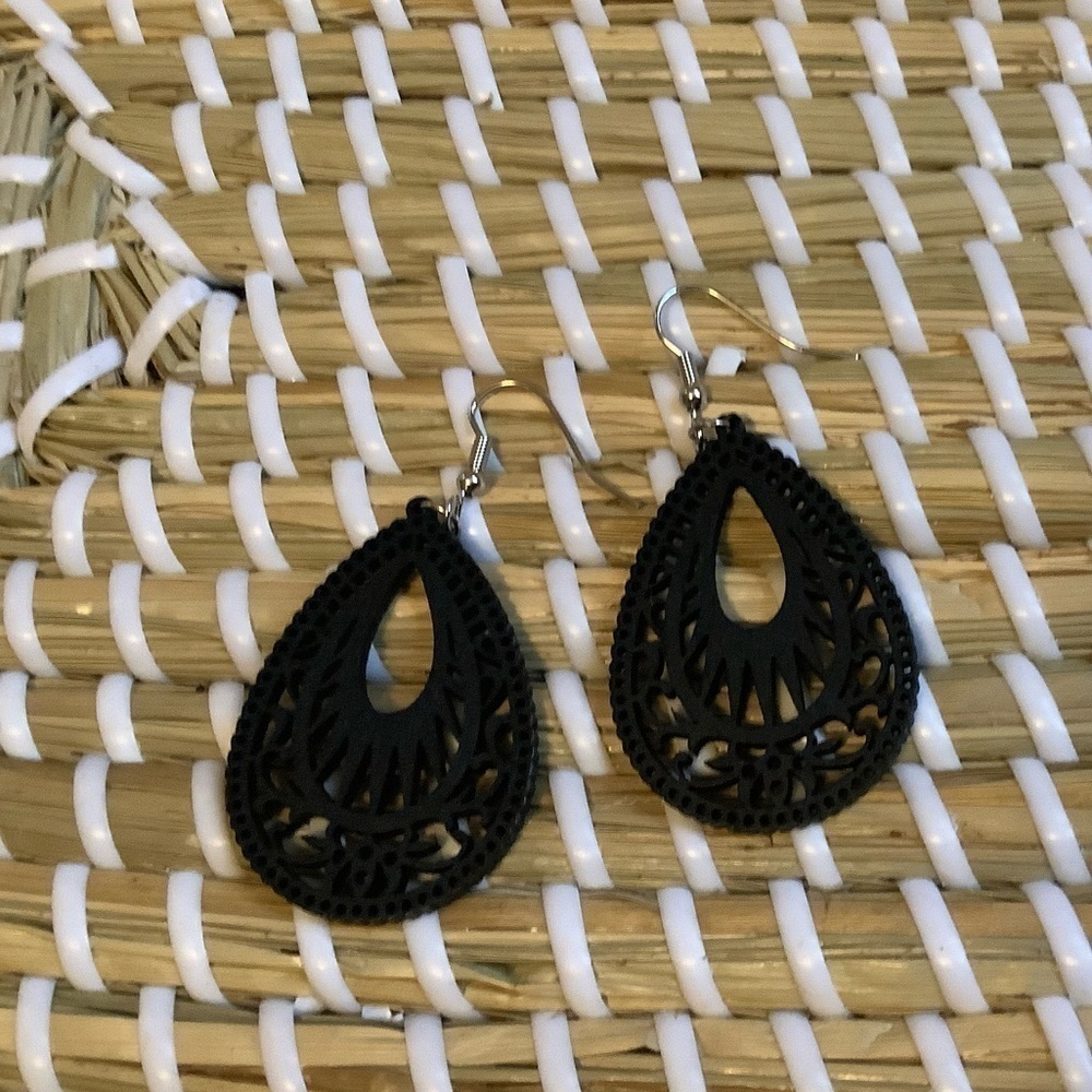 🏝️NEW🏝️Dangle Earrings / Retro Wood Hollow Earrings - Picture 5 of 6